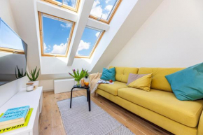 Compact Studio Apartments in City Center, By Cohost